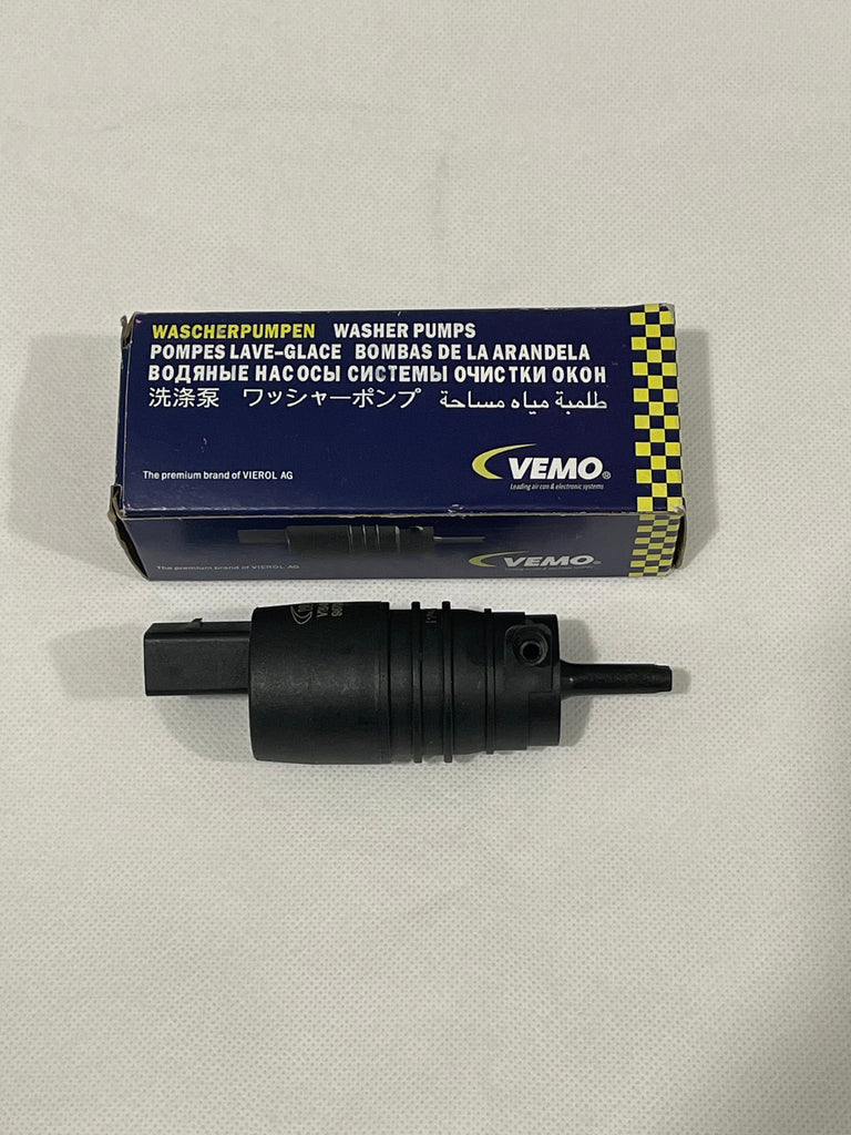 Windshield Washer Pump For VW, Audi, Mercedes, BMW. VEMO Brand of VEIROL AG 67128362154 67128362154
671 283 62 154
3504277279
3504-277279
1K5955651 1J5955651 
1K5 955 651 1J5 955 651 
61 13 8 364 520
61138364520