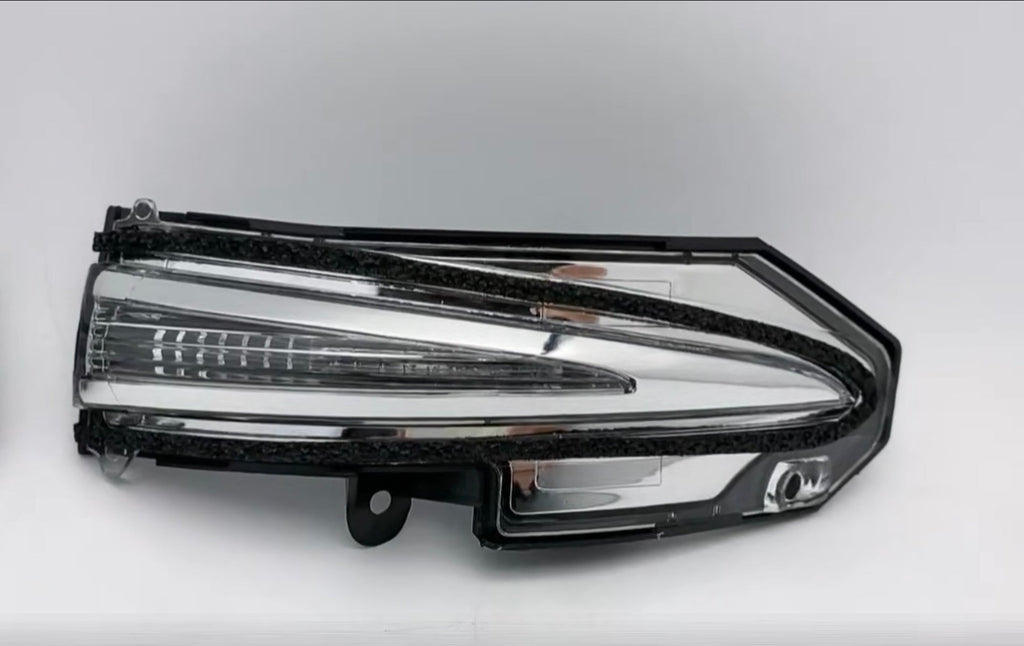 Rav4 2013 - 2019 Right driver’s side mirror indicator