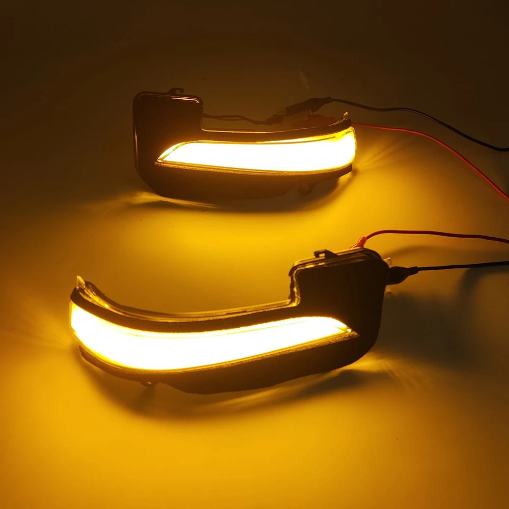 Dynamic Mirror Indicators Suitable For Toyota Hilux Fortuner 2016 - 2021 Side Rear View Mirror Indicator sLED Dynamic Turn Signals Sequential Flow